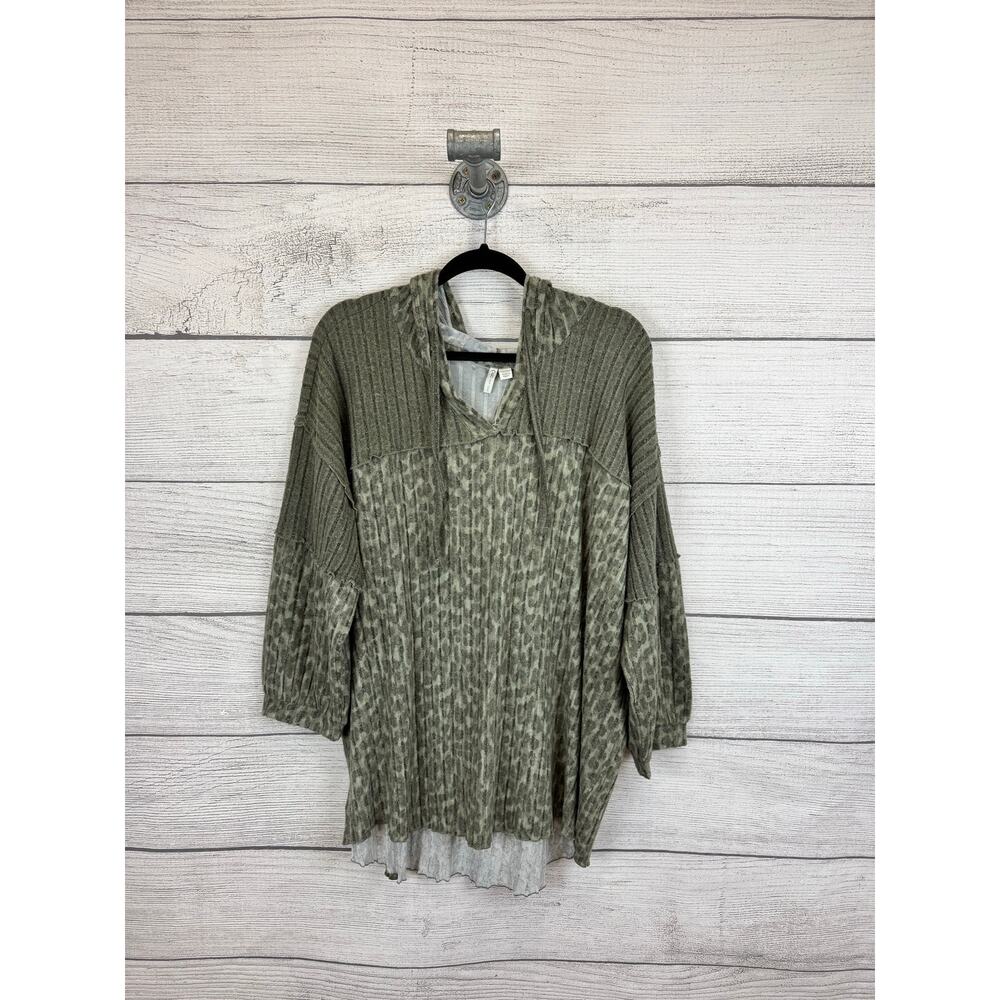 Cato Plus Size Green Knit Cheetah Rib Stripe Pullover Hooded Top Size 22/24W